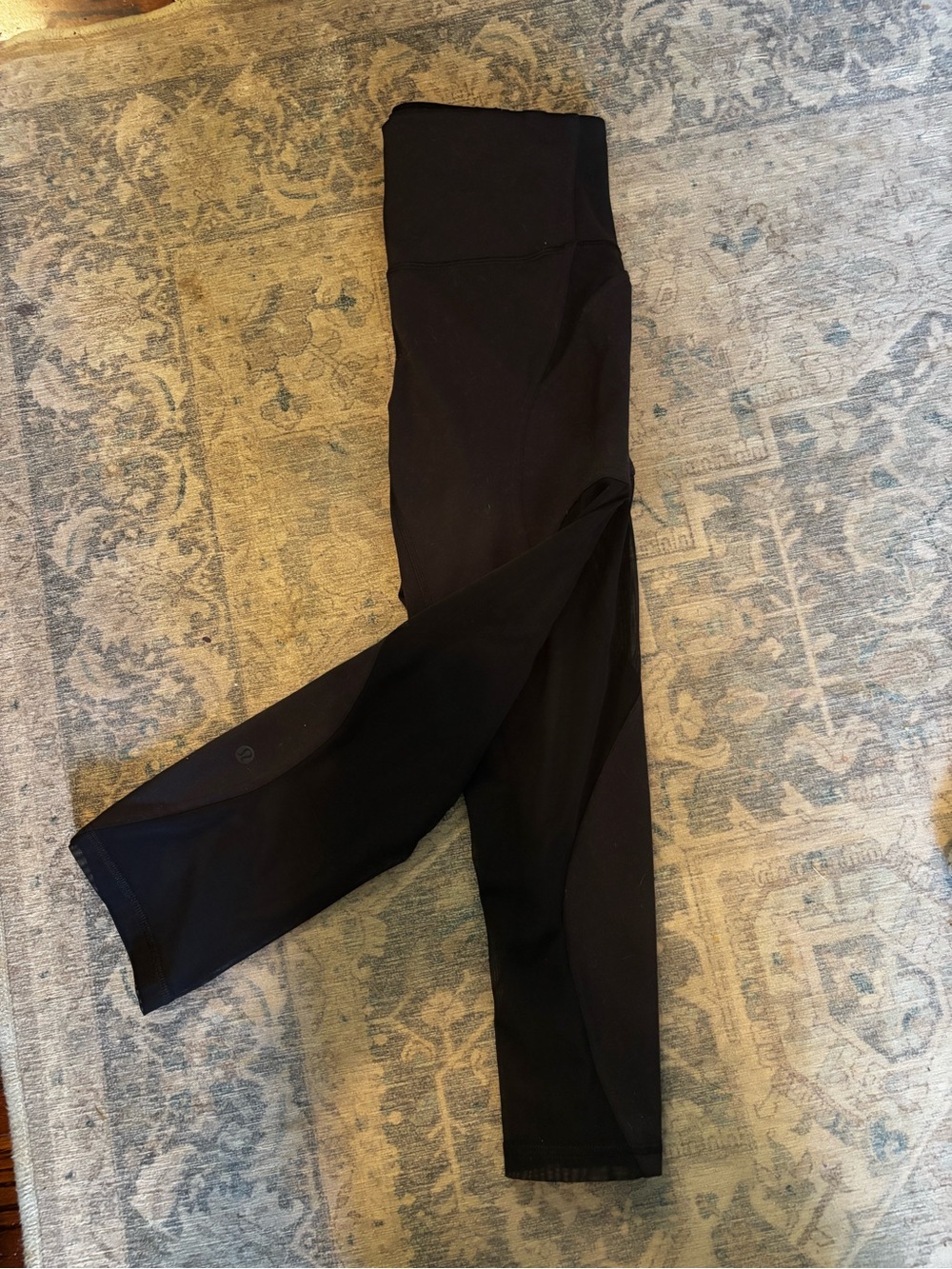 Lululemon Cropped Mesh Leggings